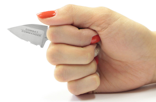 コンバットコマンダープッシュハーフセレーションナイフ
