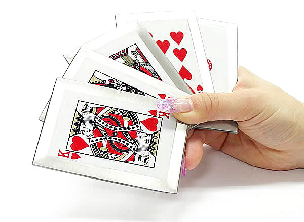 �g�����v�i�C�t