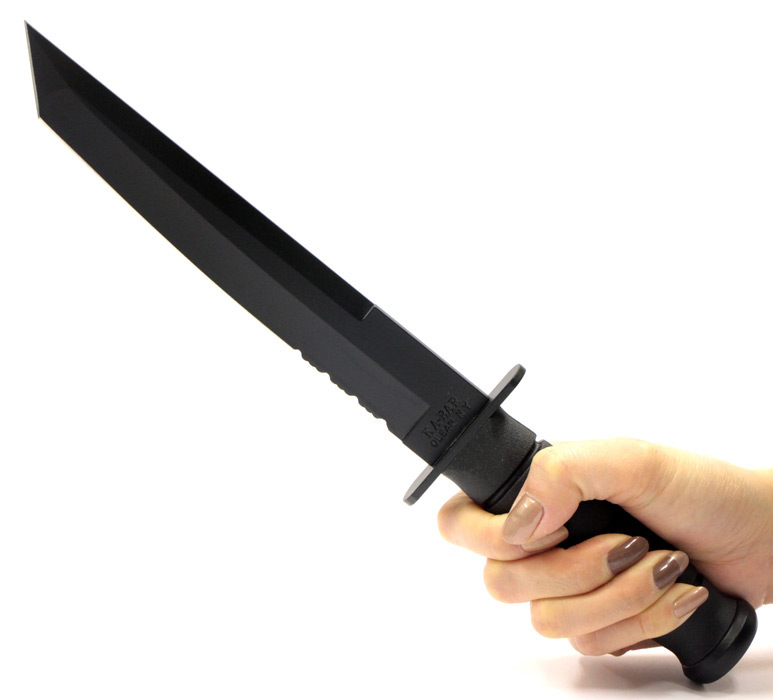 タントーハーフセレーションナイフ3
