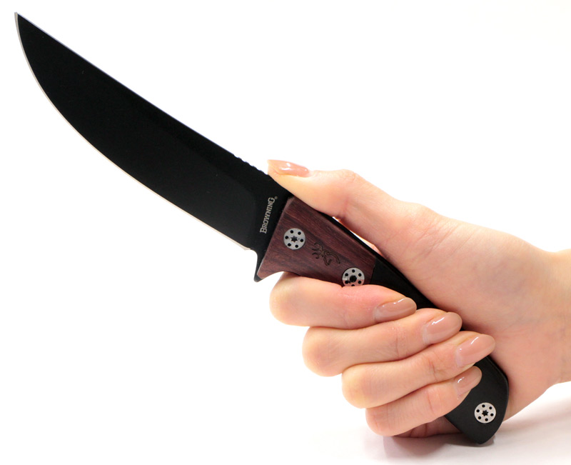 ハンティングブラックナイフ